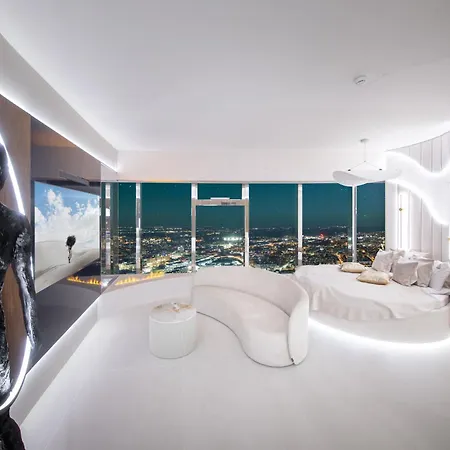 Daire Sky Tower - 48 Pietro Penthousy Z Prywatna - Adult Only